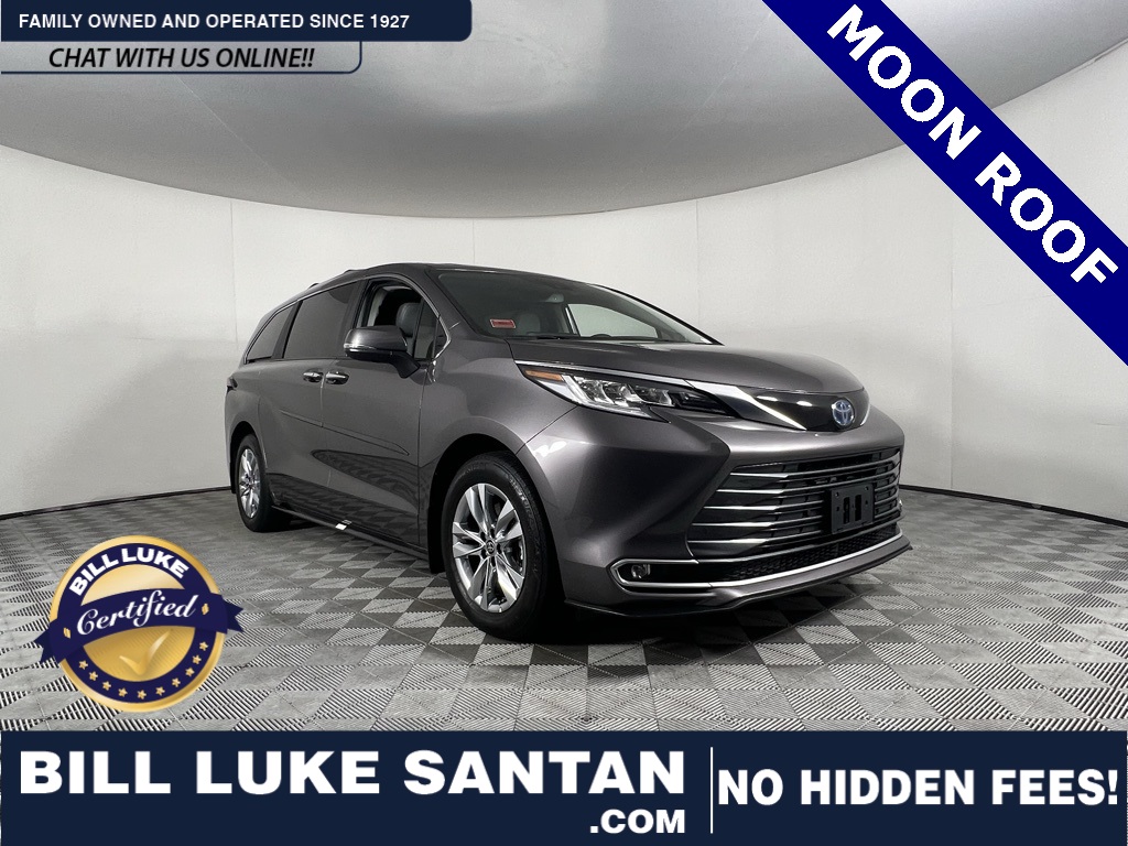 2023 Toyota Sienna Limited's photo