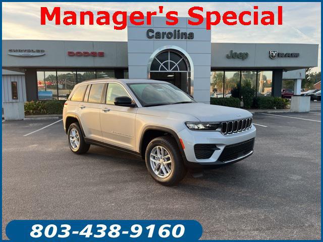 2025 Jeep Grand Cherokee Laredo's photo