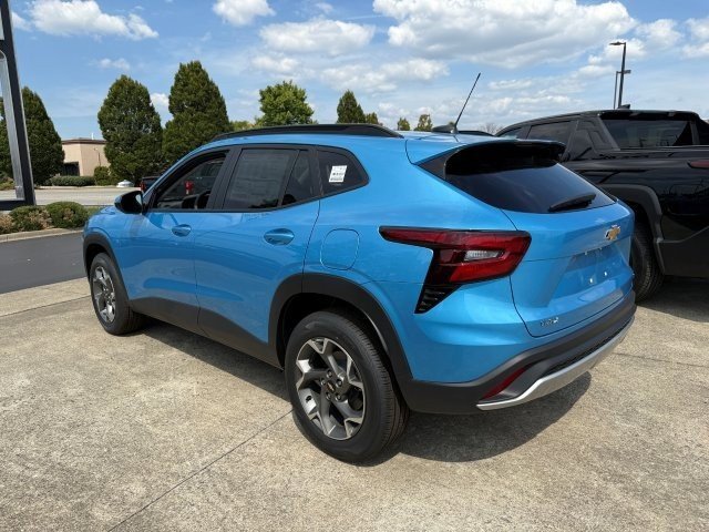 2026 Chevrolet Trax LT photo 4