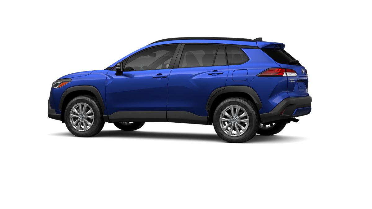 2025 Toyota Corolla Cross LE photo 5