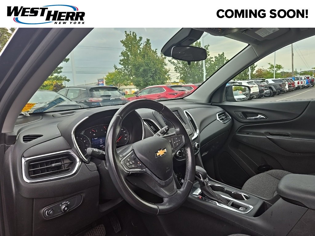 2022 Chevrolet Equinox LT photo 2