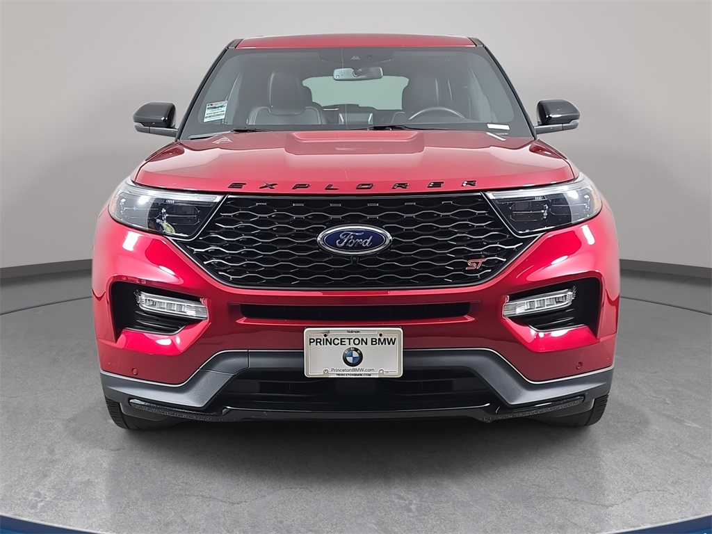 2022 Ford Explorer ST photo 2