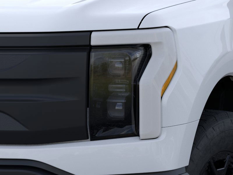 2025 Ford F-150 Lightning photo 18