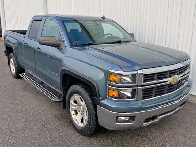 2014 Chevrolet Silverado 1500 LT photo 2