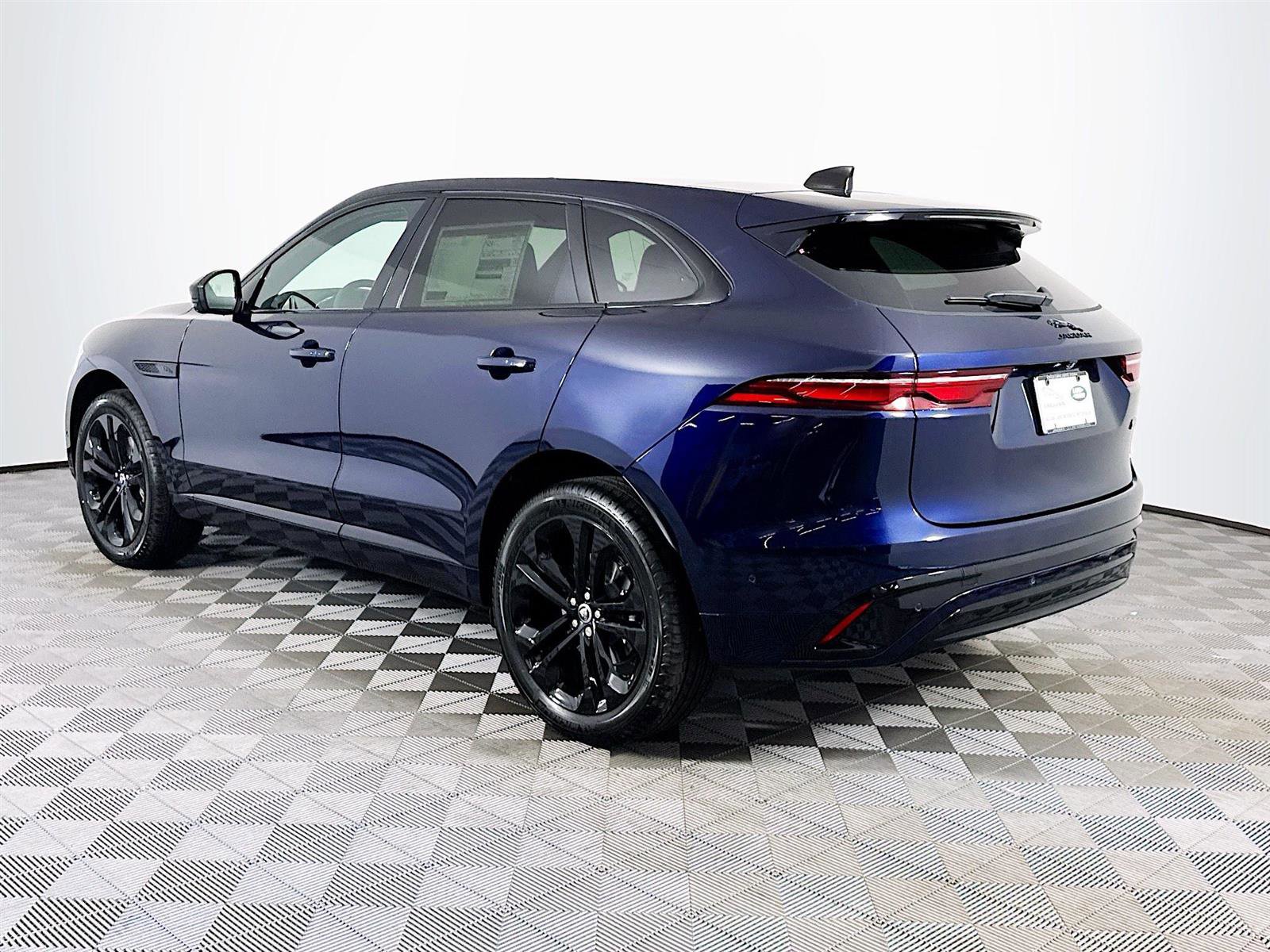 2026 Jaguar F-PACE P250 R-Dynamic S photo 4