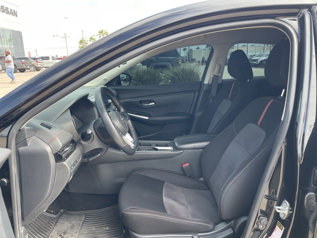 2023 Nissan Sentra SR photo 13