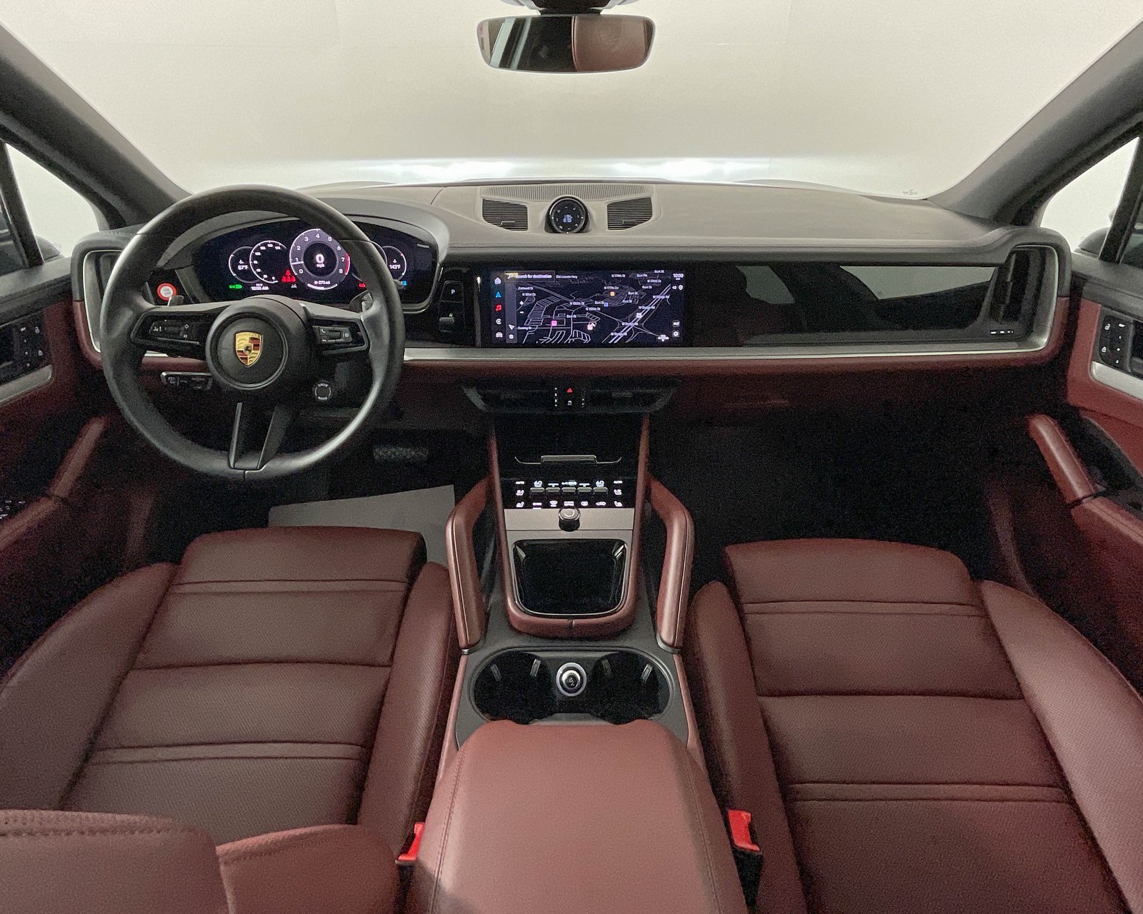2024 Porsche Cayenne photo 12