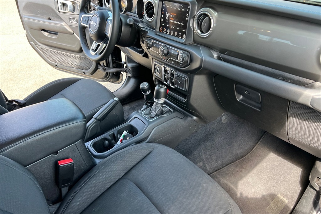 2023 Jeep Gladiator Overland photo 22