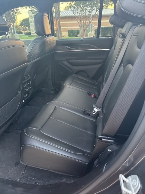 2024 Jeep Grand Cherokee Limited photo 6
