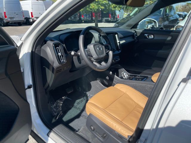 2022 Volvo XC40 T5 Inscription photo 18