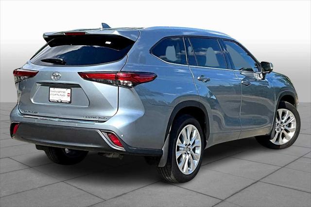 2023 Toyota Highlander Limited photo 12