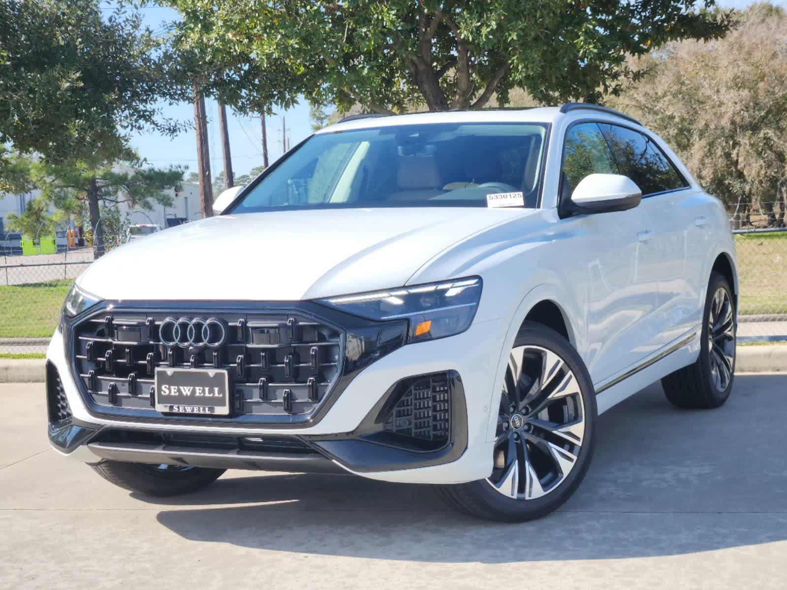2025 Audi Q8 Premium