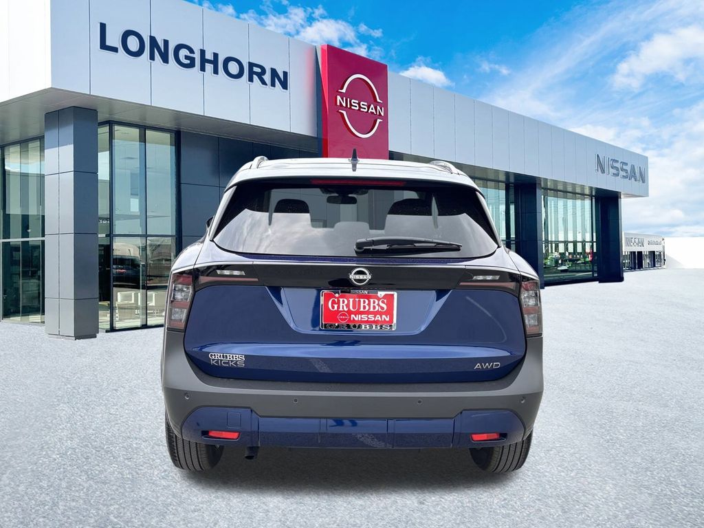 2025 Nissan Kicks SV photo 3