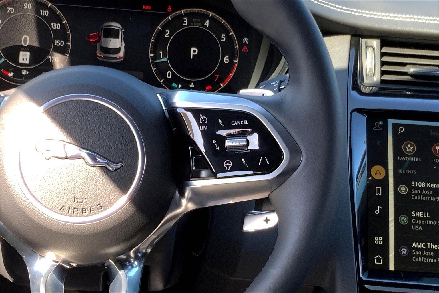 2024 Jaguar E-PACE R-Dynamic SE photo 17