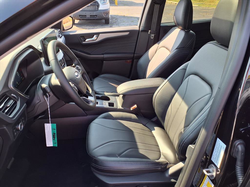 2025 Ford Escape Plug-In Hybrid photo 3