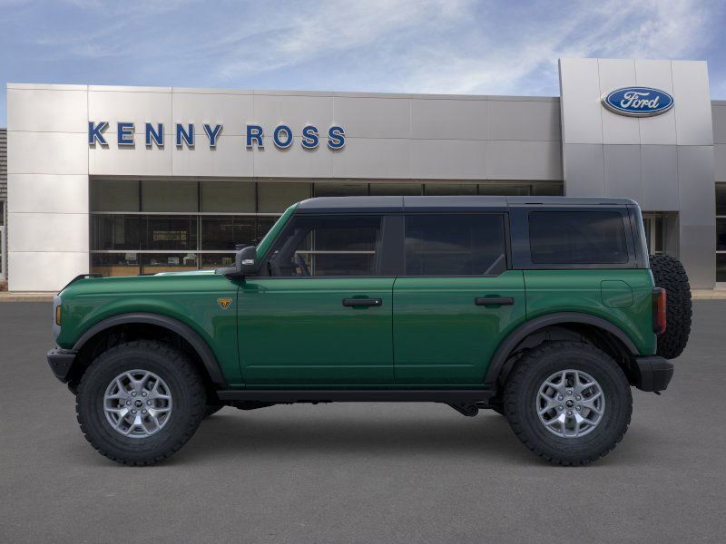 2025 Ford Bronco Badlands photo 2