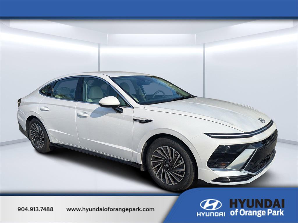2025 Hyundai Sonata Hybrid SEL's photo