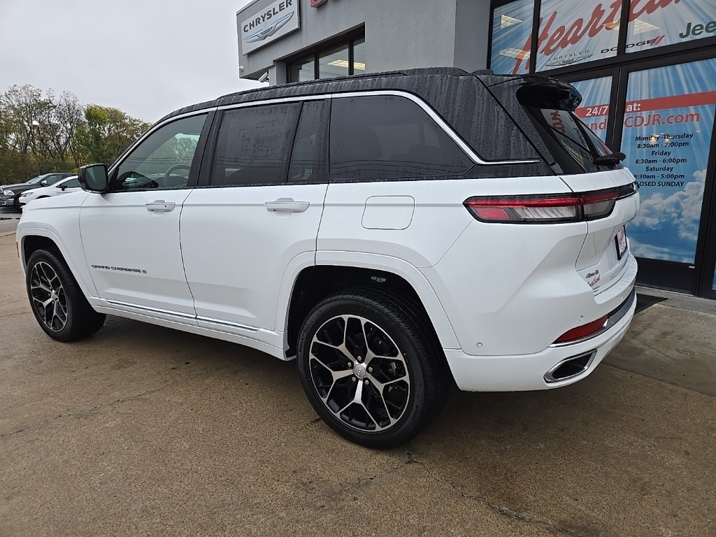 2025 Jeep Grand Cherokee Summit Reserve photo 2