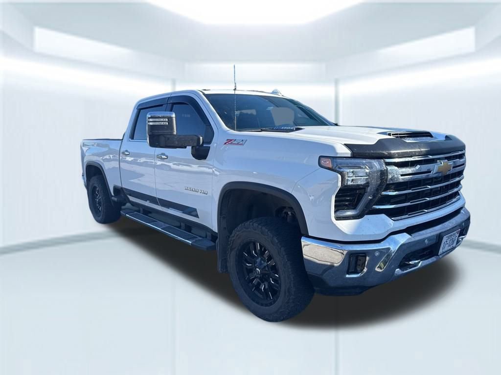 2024 Chevrolet Silverado 2500HD LTZ photo 3