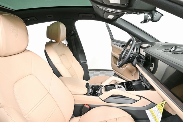 2026 Porsche Cayenne E-Hybrid Coupe photo 23