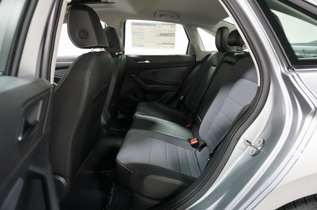 2025 Volkswagen Jetta 1.5T SE photo 11