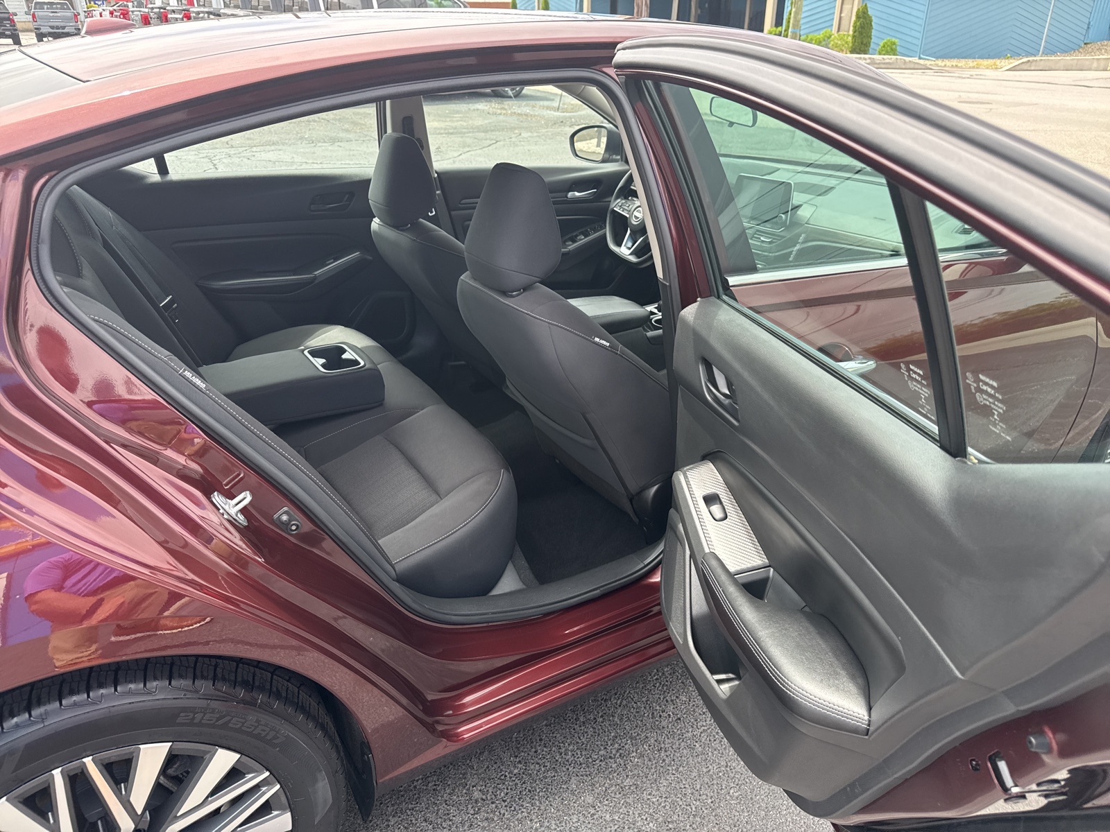 2024 Nissan Altima 2.5 SV photo 18