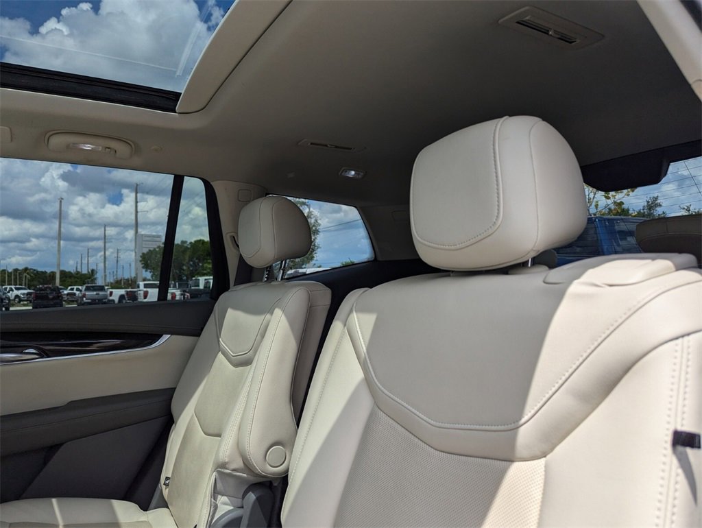 2021 Cadillac XT4 Premium Luxury photo 18