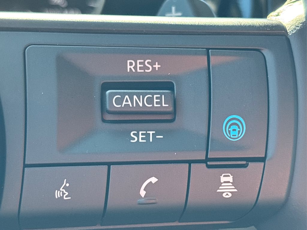 2025 Nissan Pathfinder SV photo 23