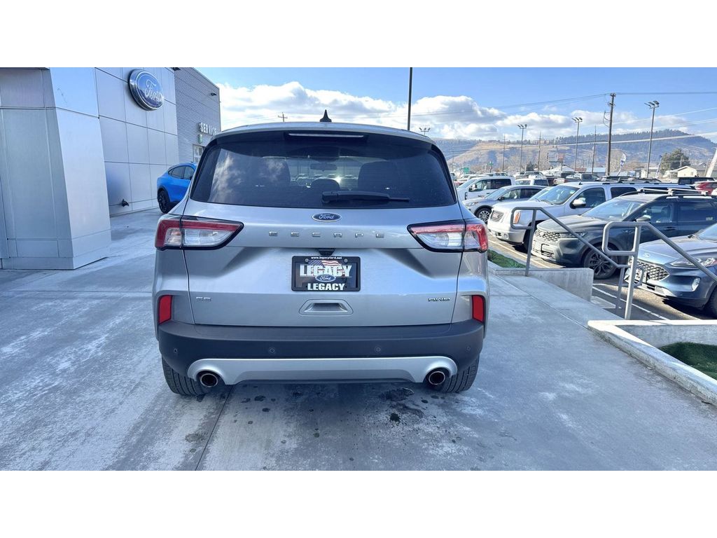 2022 Ford Escape SE photo 4
