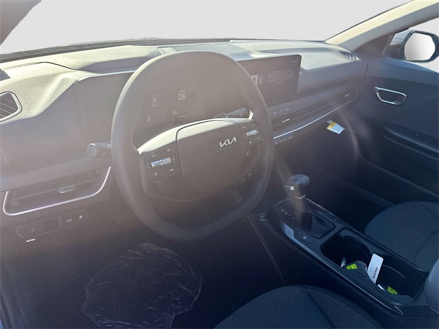2025 Kia K4 LX photo 9