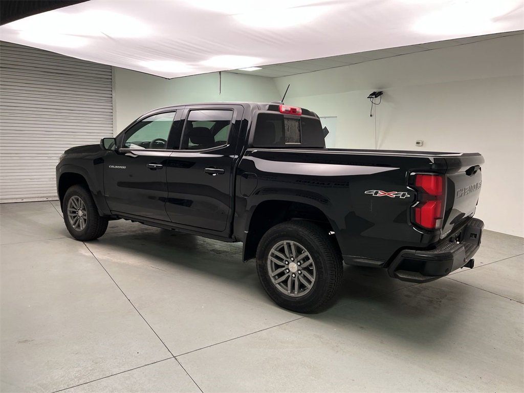 2025 Chevrolet Colorado Work Truck LT photo 5