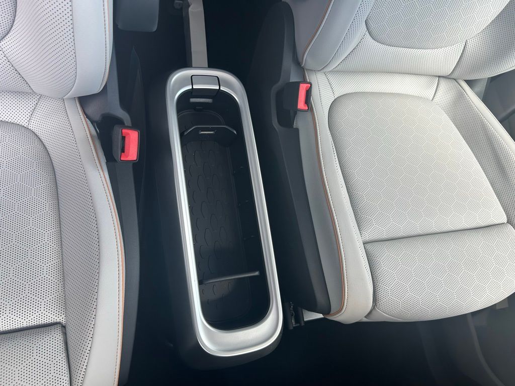 2025 Volkswagen ID. Buzz Pro Plus photo 27