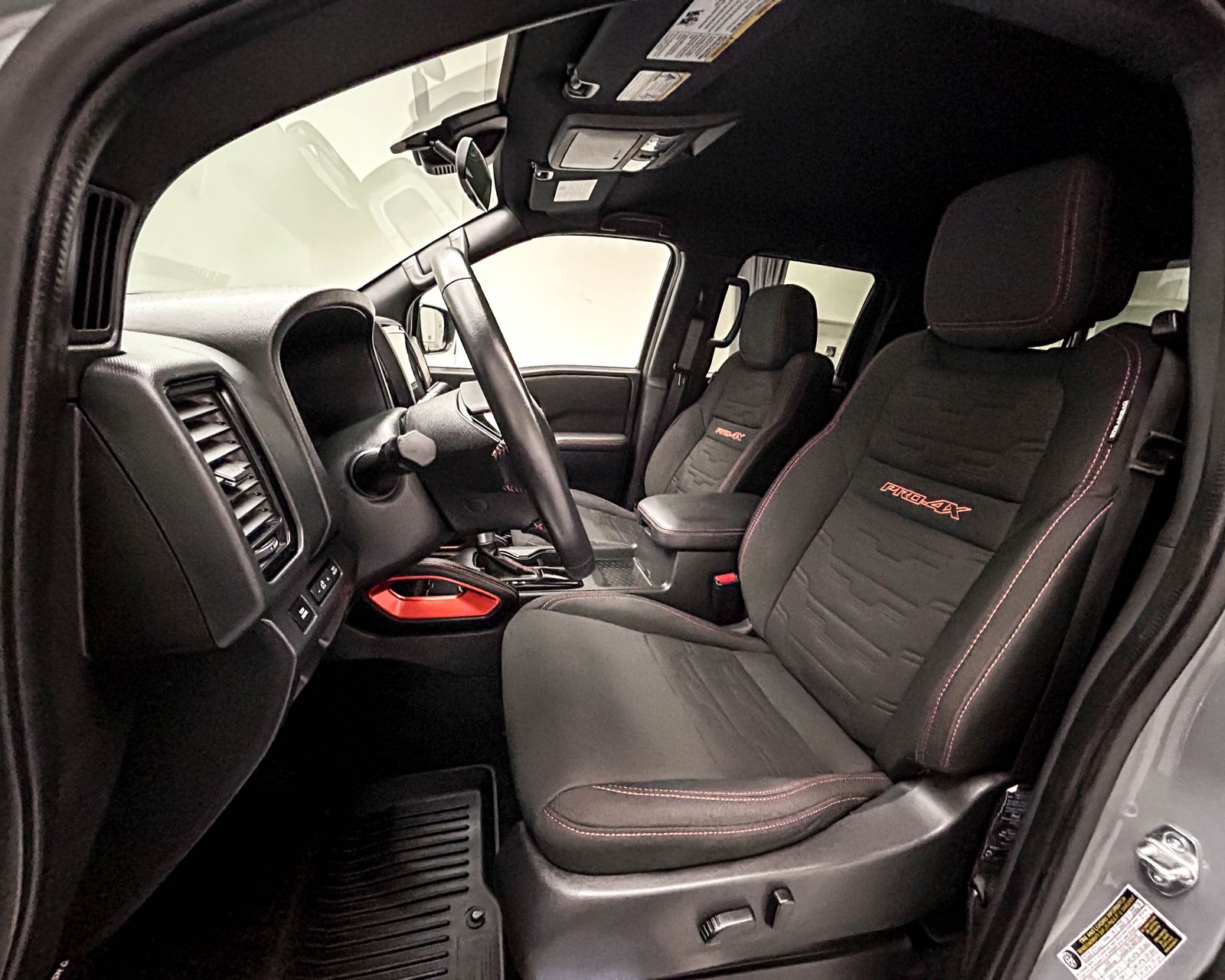 2023 Nissan Frontier PRO-4X photo 9