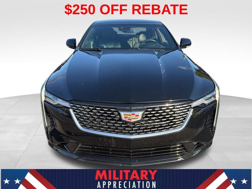 2022 Cadillac CT4 Luxury photo 2