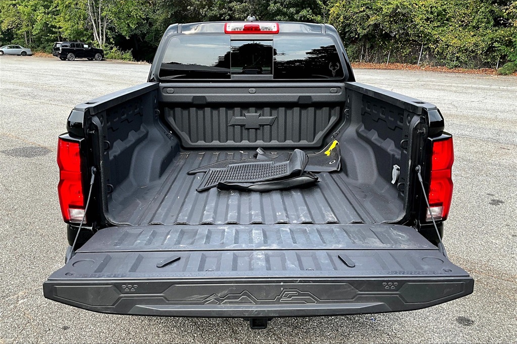 2023 Chevrolet Colorado Z71 photo 7