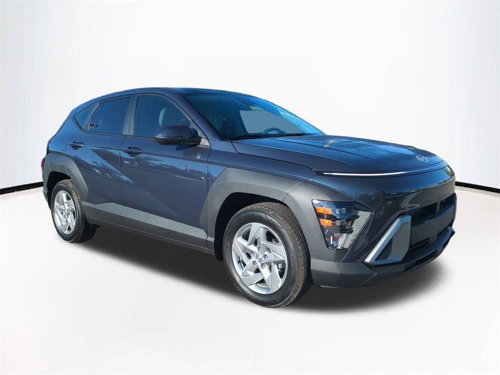 2026 Hyundai Kona SE photo 2
