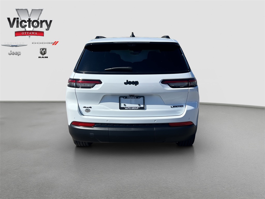 2025 Jeep Grand Cherokee Limited photo 3