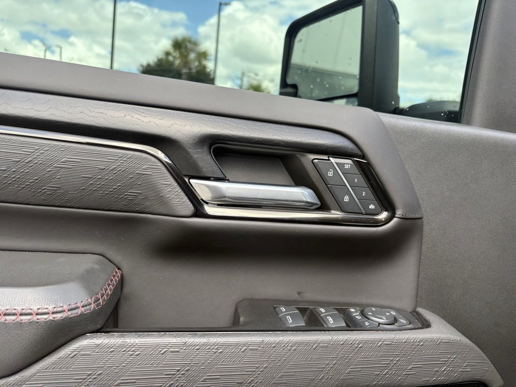 2024 Gmc Sierra 2500 HD AT4X photo 14