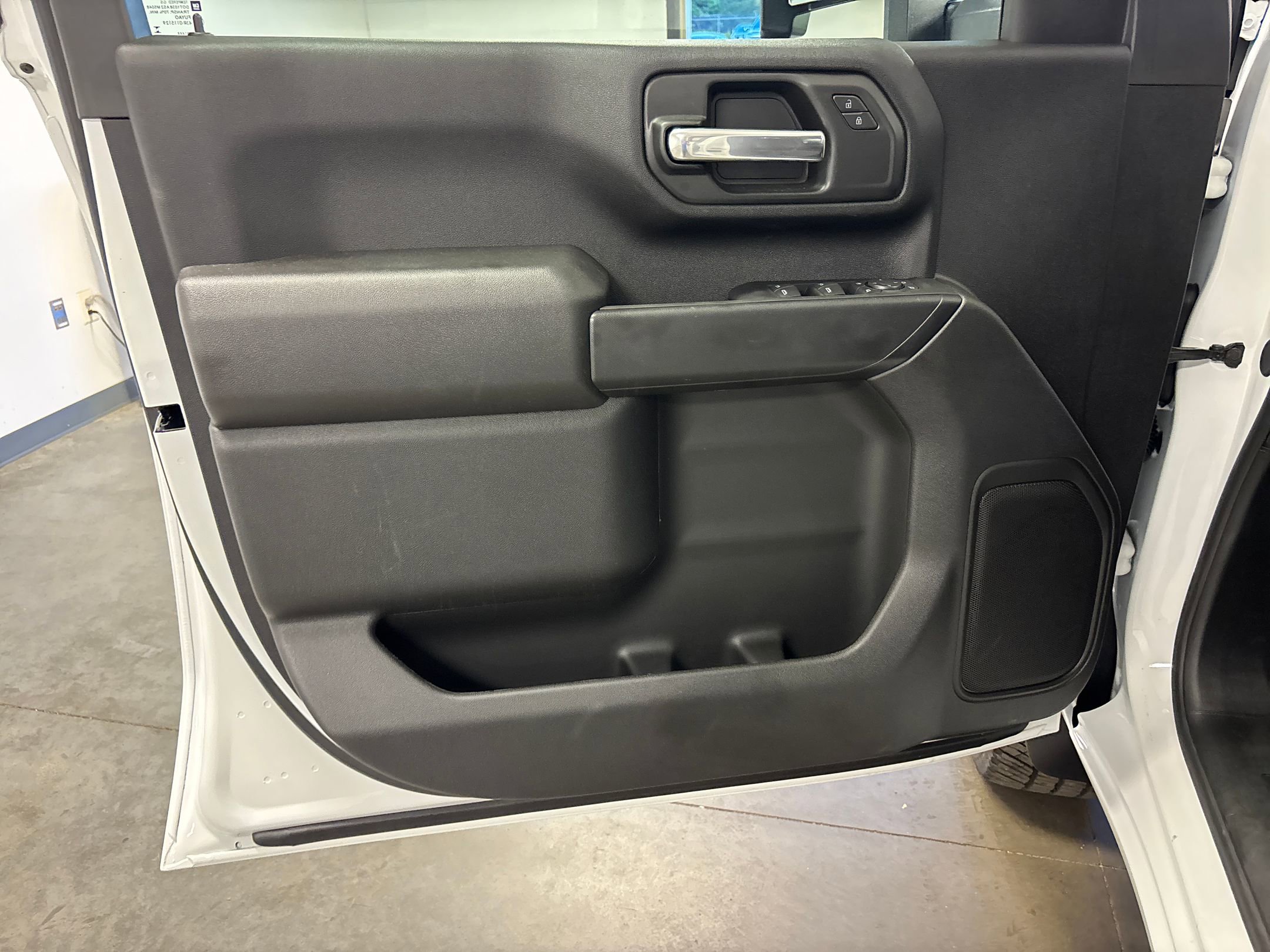 2025 Chevrolet Silverado 3500HD photo 22