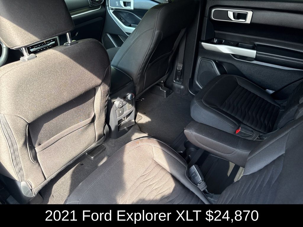 2021 Ford Explorer XLT photo 12