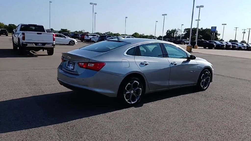 2024 Chevrolet Malibu 1LT photo 8
