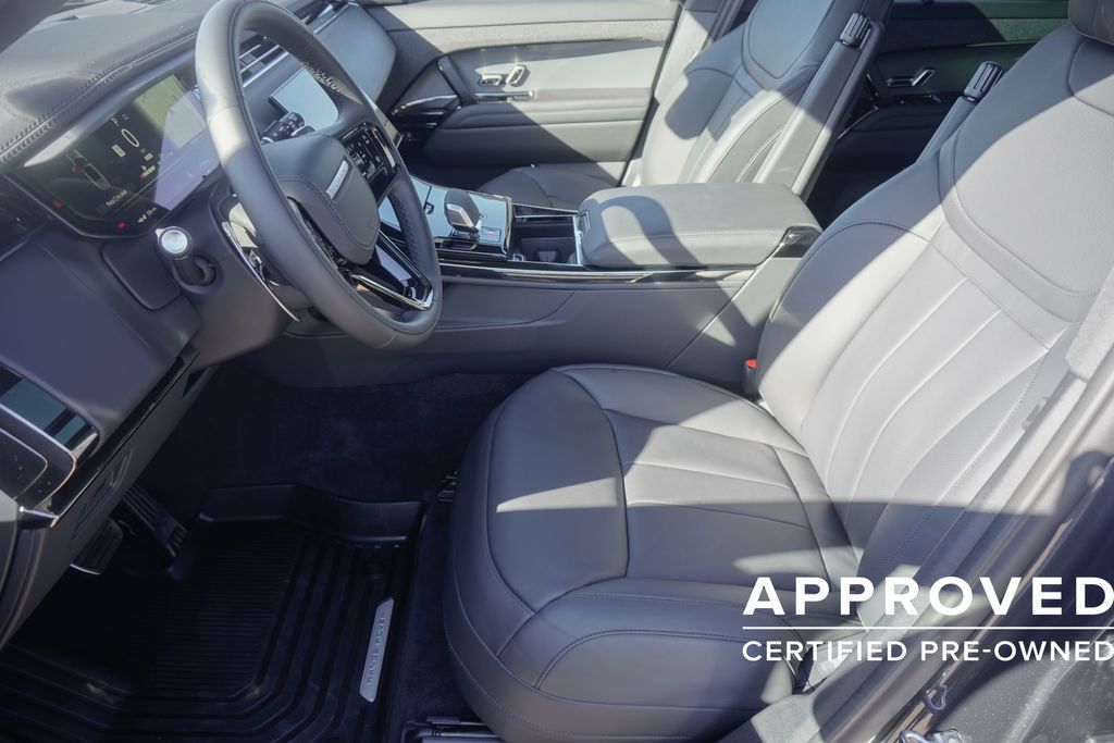 2025 Land Rover Range Rover Sport SE photo 15