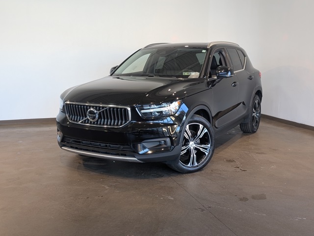 2020 Volvo XC40 Inscription's photo