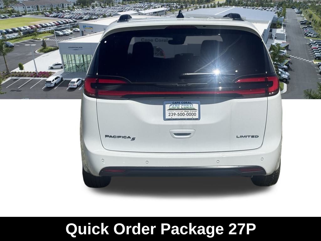 2025 Chrysler Pacifica Limited photo 4