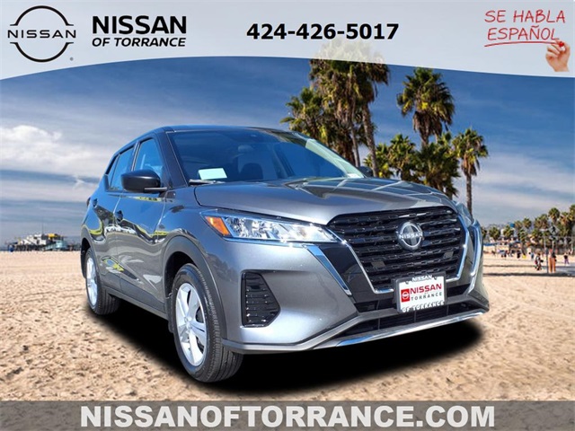 2025 Nissan KICKS PLAY Base's photo