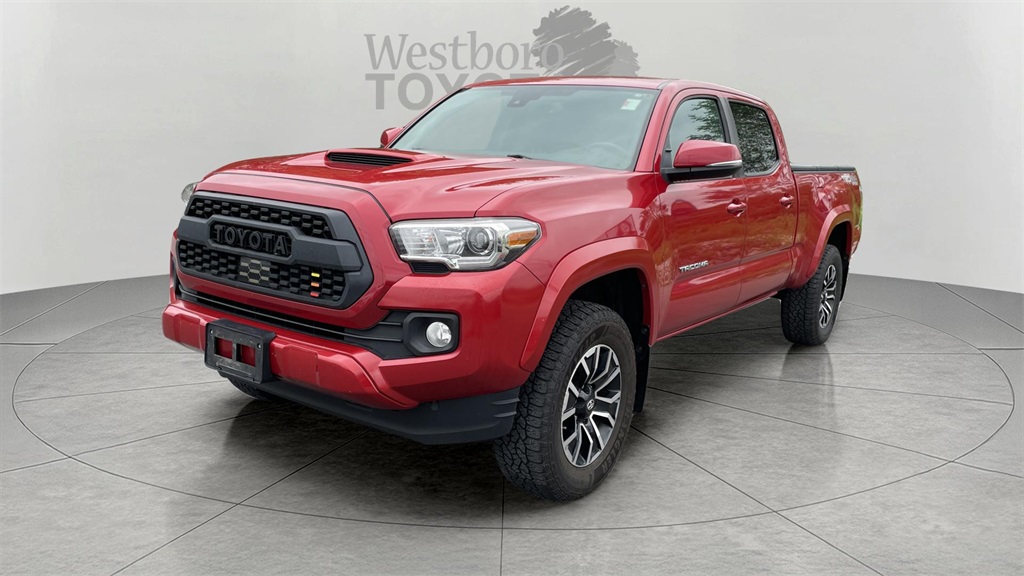 2020 Toyota Tacoma TRD Sport photo 3