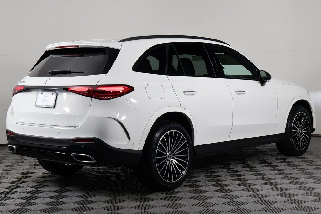 2026 Mercedes Benz GLC 300 photo 2