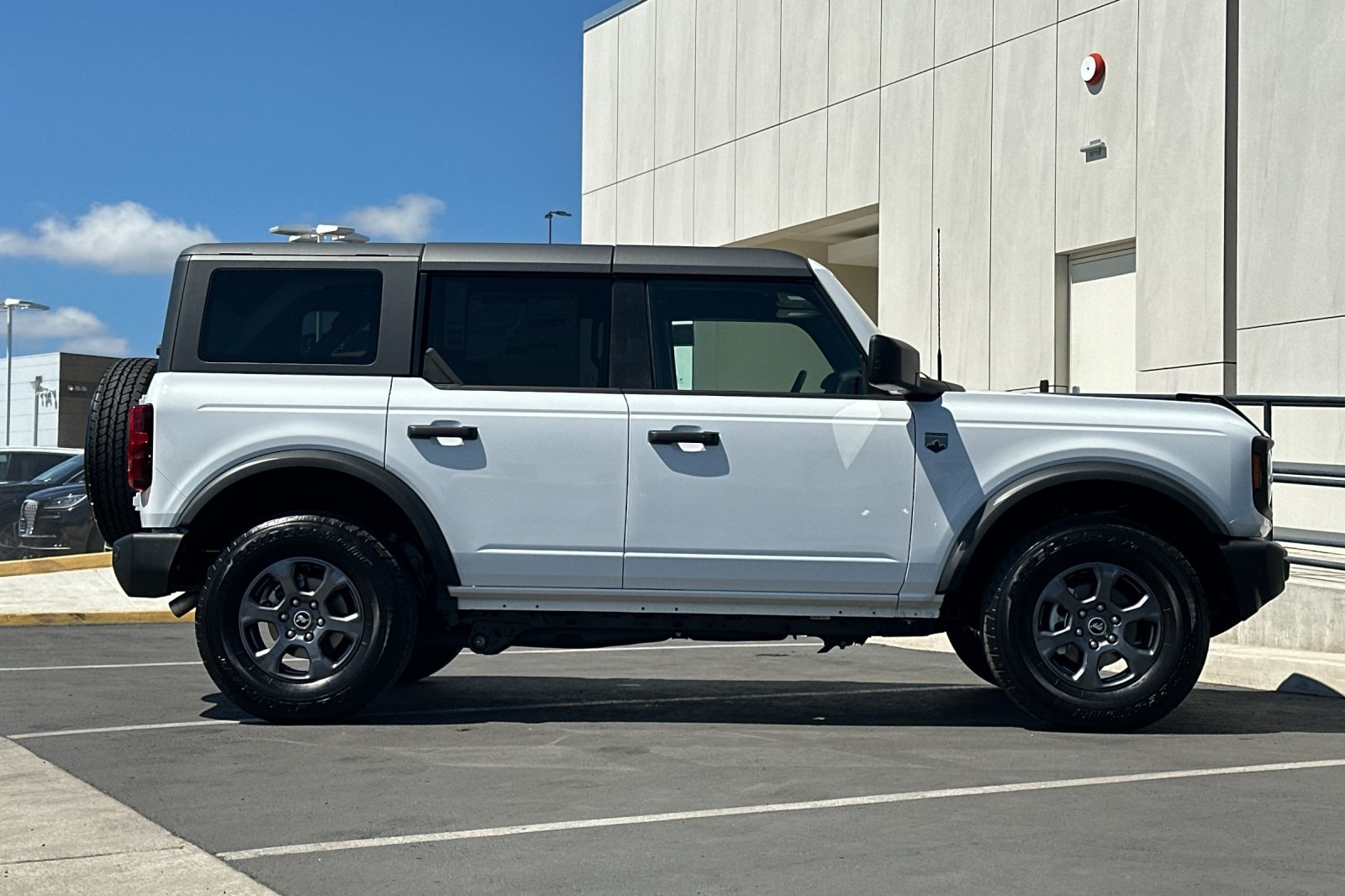 2025 Ford Bronco Big Bend photo 2