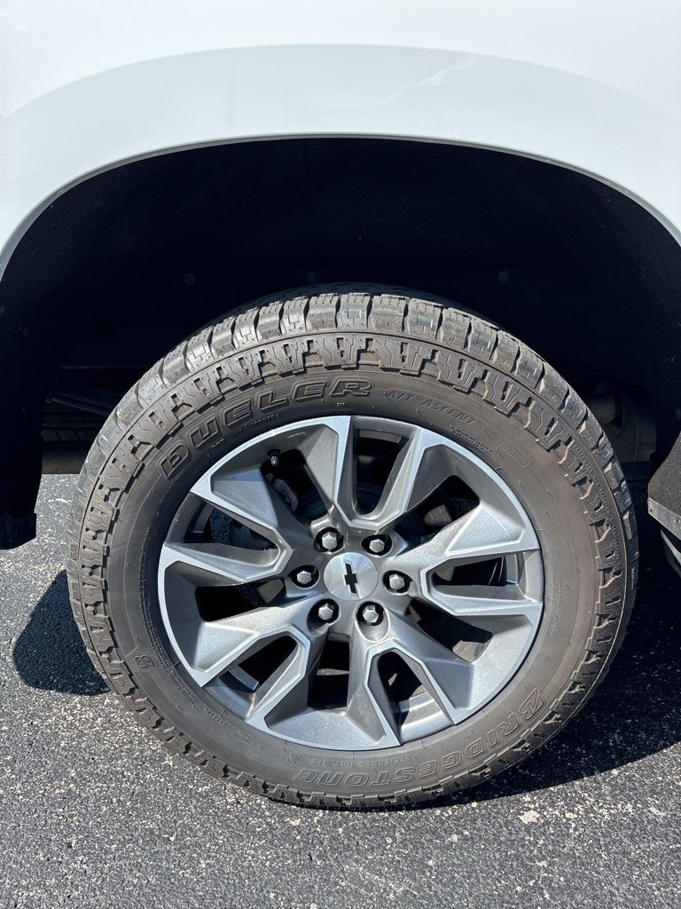 2021 Chevrolet Silverado 1500 RST photo 10