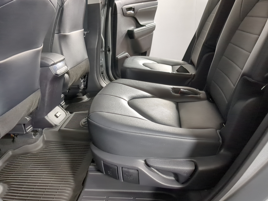 2022 Toyota Highlander XLE photo 12